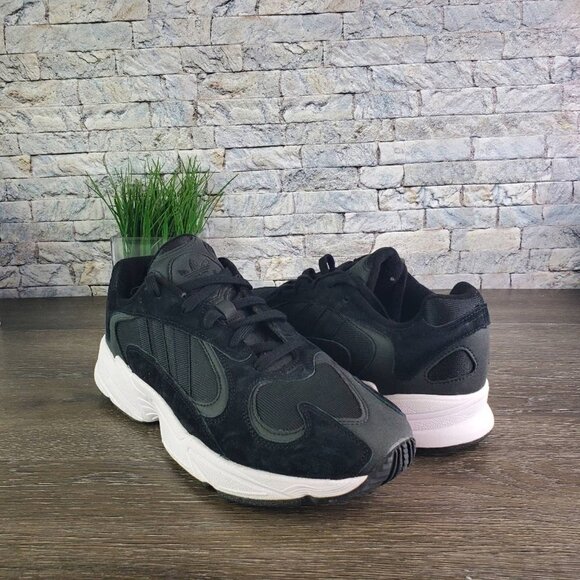 New Adidas YUNG-1 - Picture 2 of 10